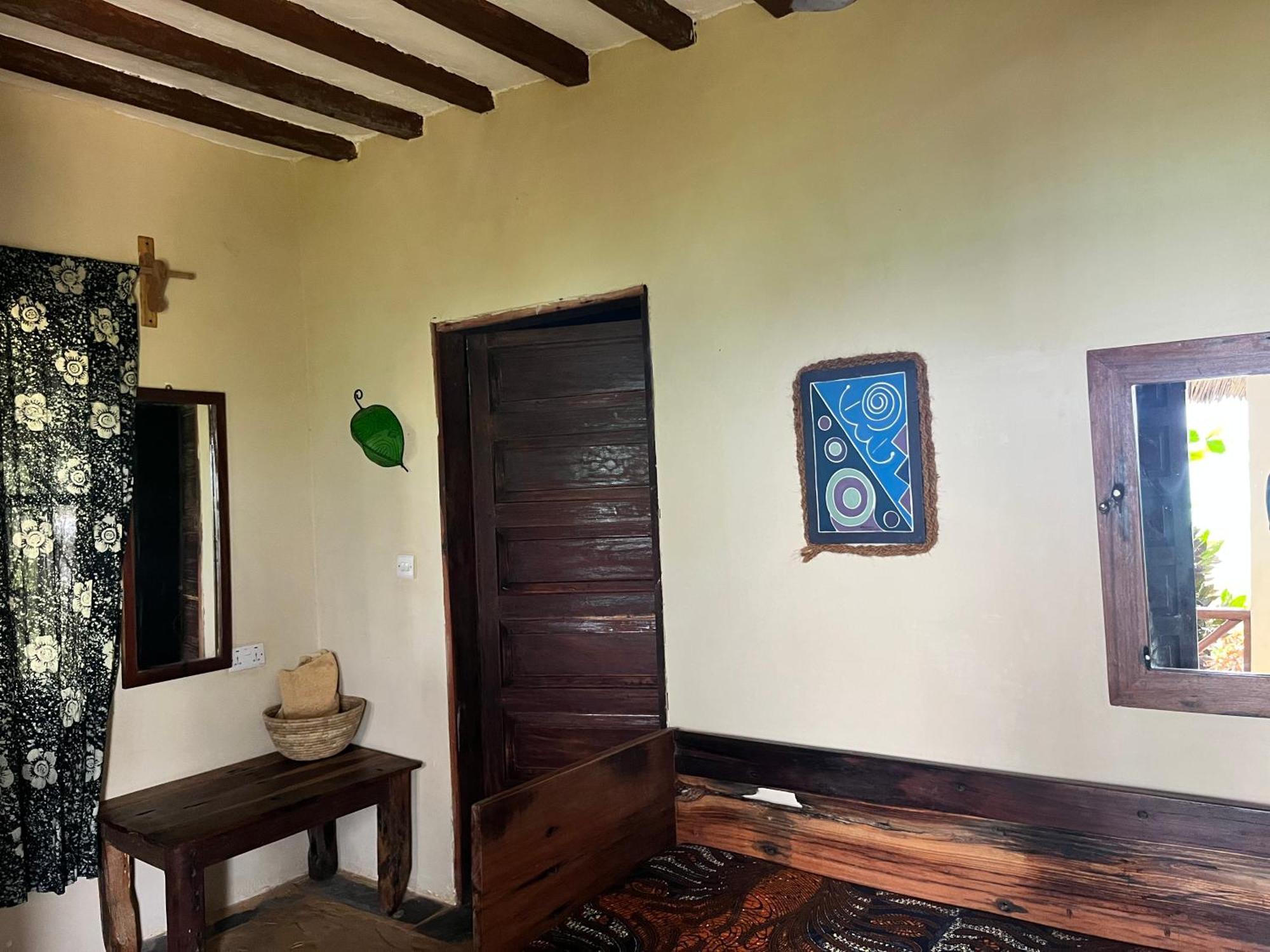 Sazani Beach Lodge And Tidal Lounge Нунгви Екстериор снимка