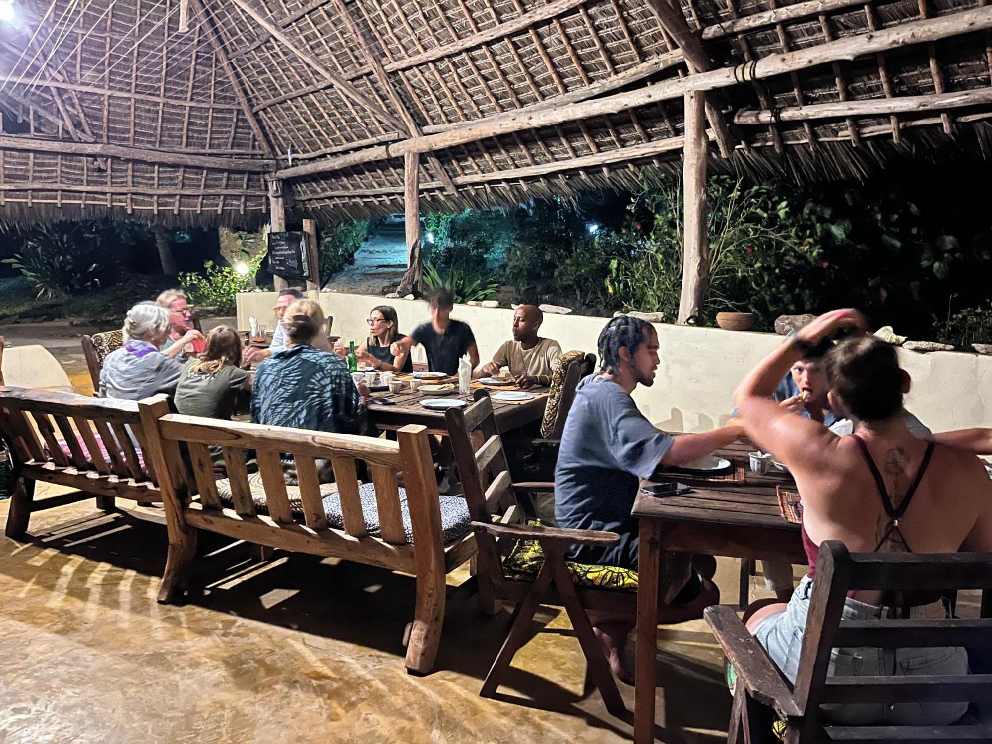 Sazani Beach Lodge And Tidal Lounge Нунгви Екстериор снимка