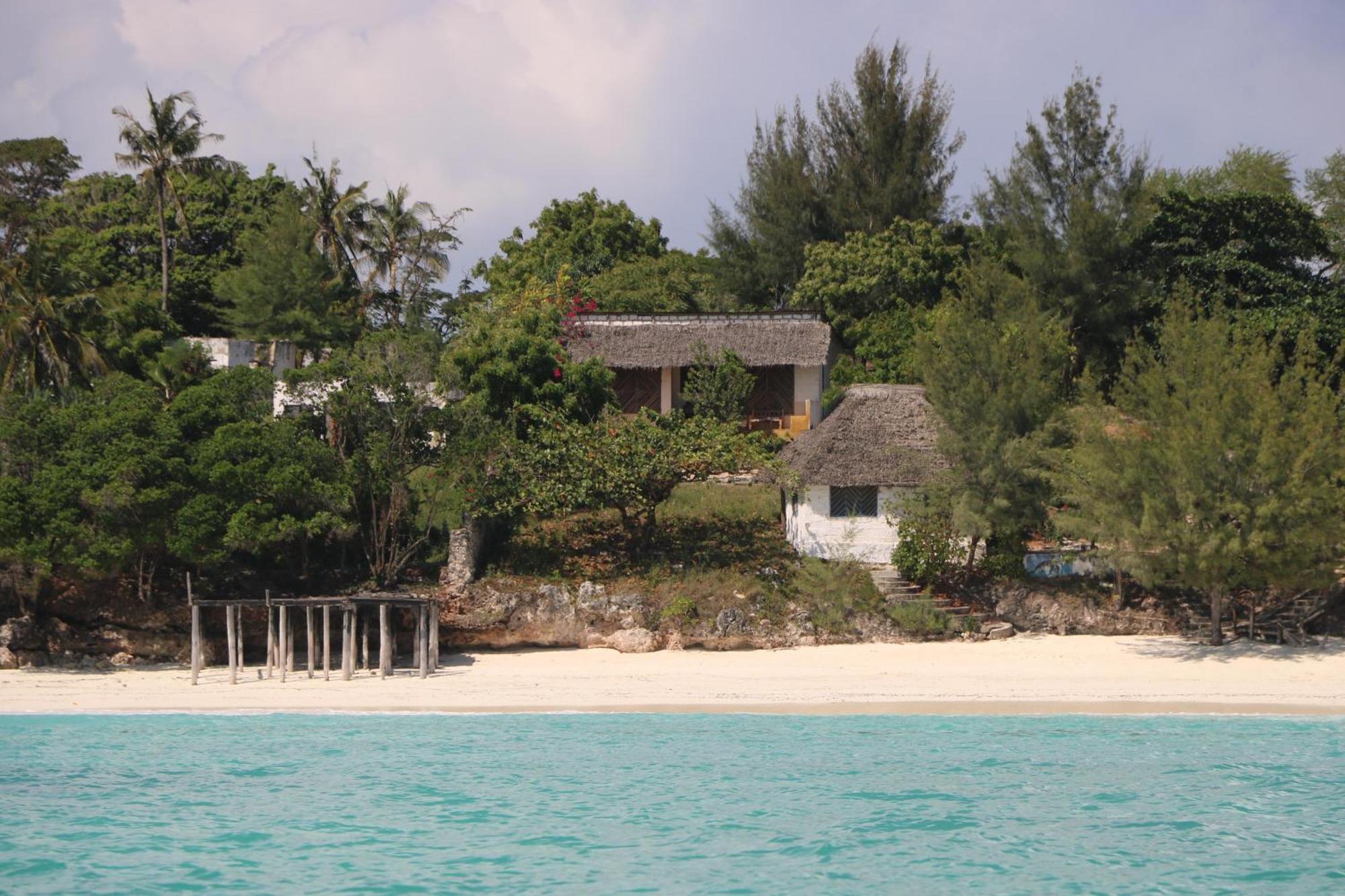 Sazani Beach Lodge And Tidal Lounge Нунгви Екстериор снимка