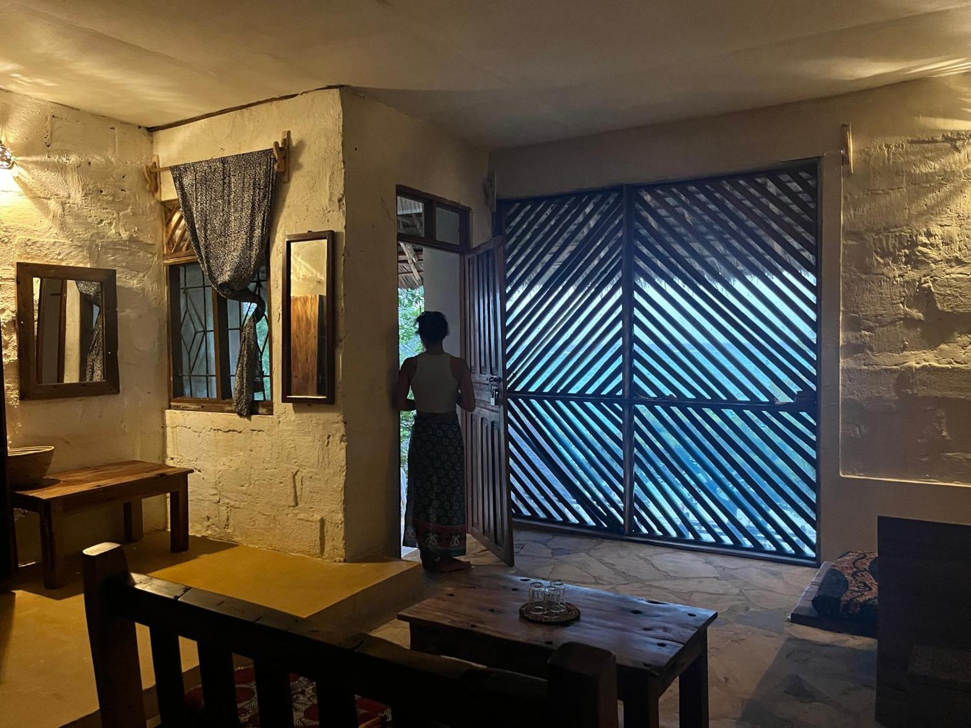 Sazani Beach Lodge And Tidal Lounge Нунгви Екстериор снимка
