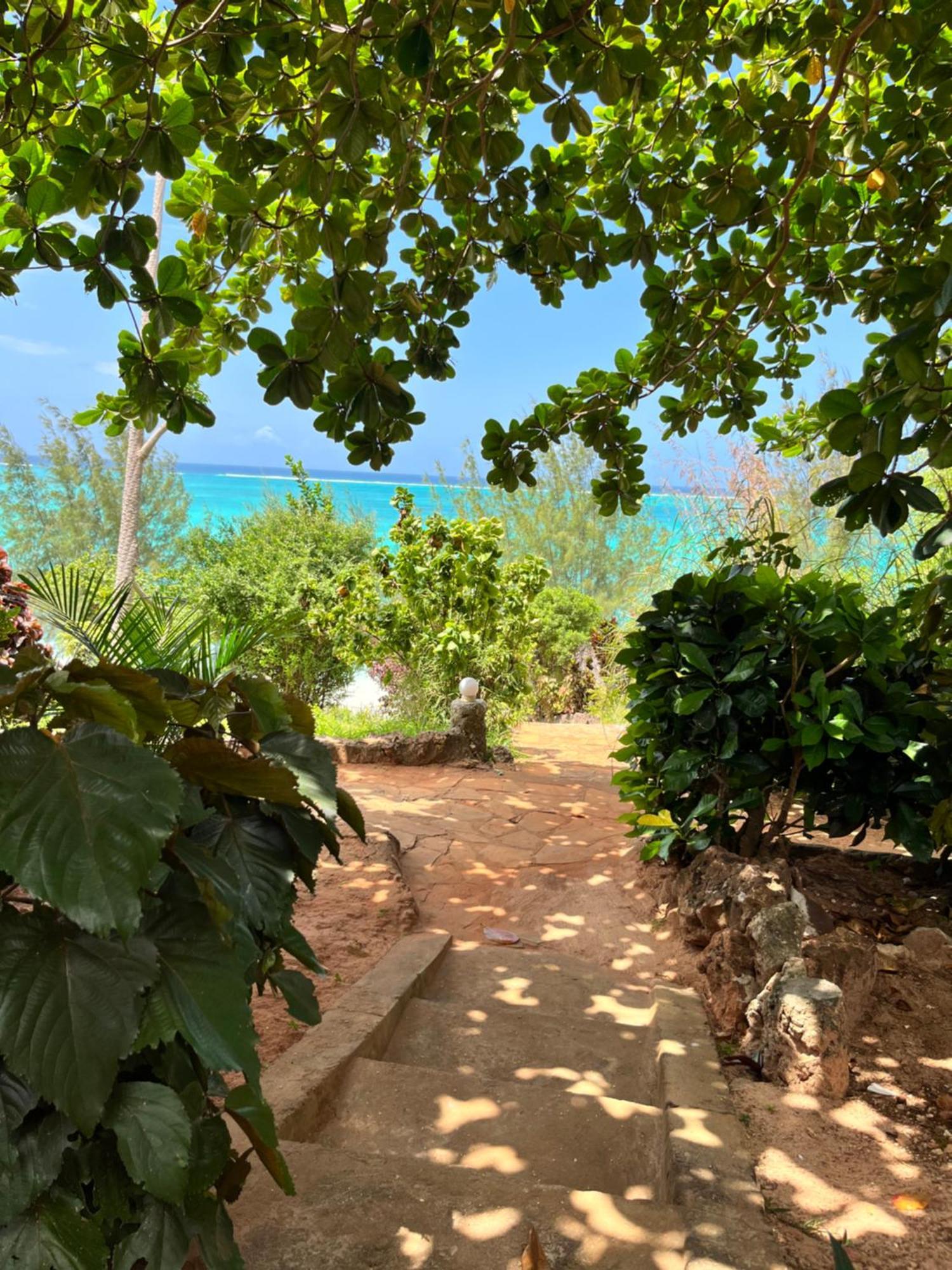 Sazani Beach Lodge And Tidal Lounge Нунгви Стая снимка