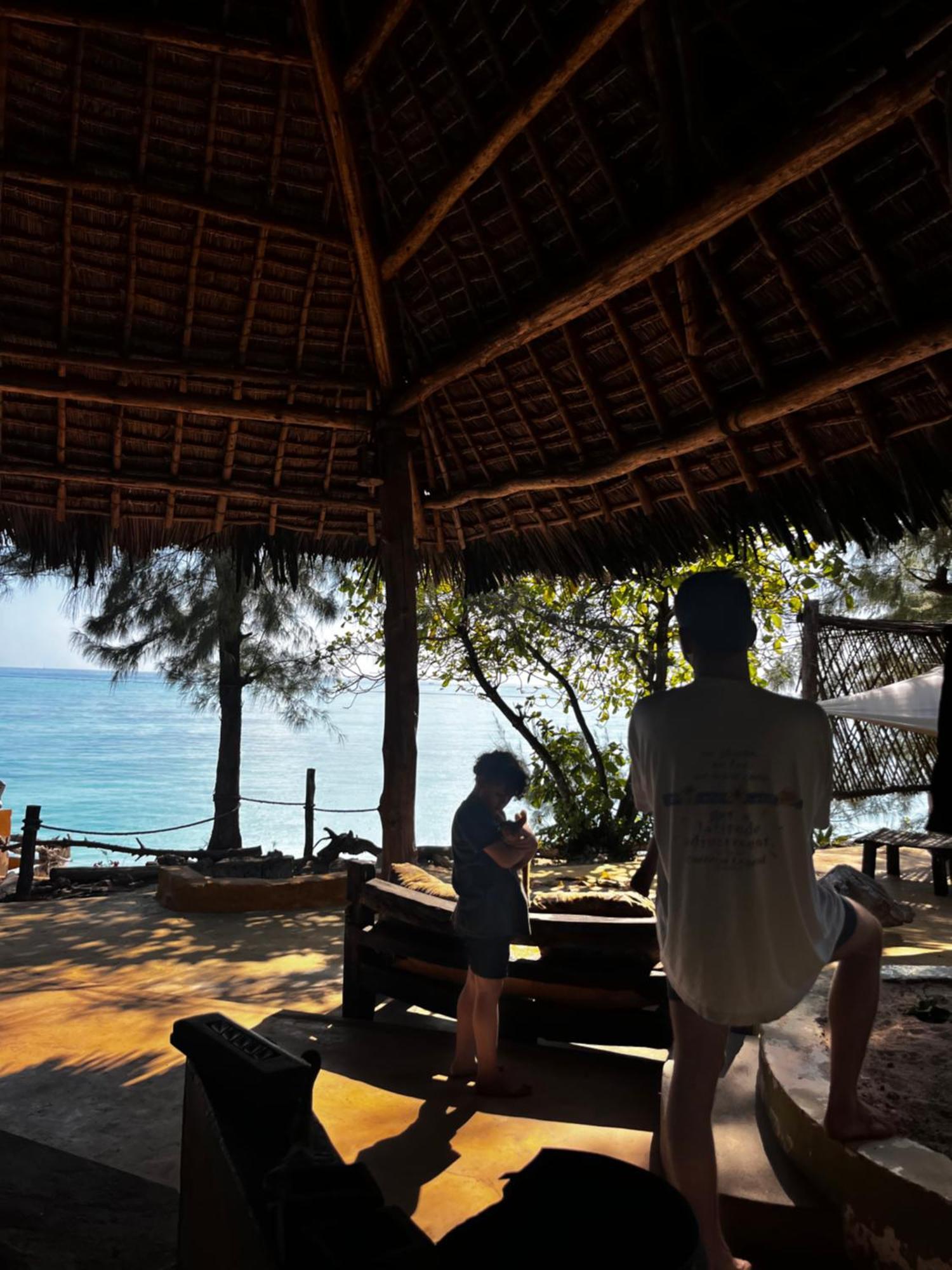 Sazani Beach Lodge And Tidal Lounge Нунгви Екстериор снимка